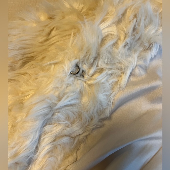 Vince Plush Faux Fur Jacket - Cream (size small) - Picture 5 of 8